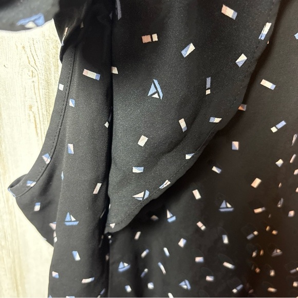 Torrid Chiffon Blouse Short Sleeve Crisscross Black Sail Boat Print Top Size 2 - Picture 13 of 16